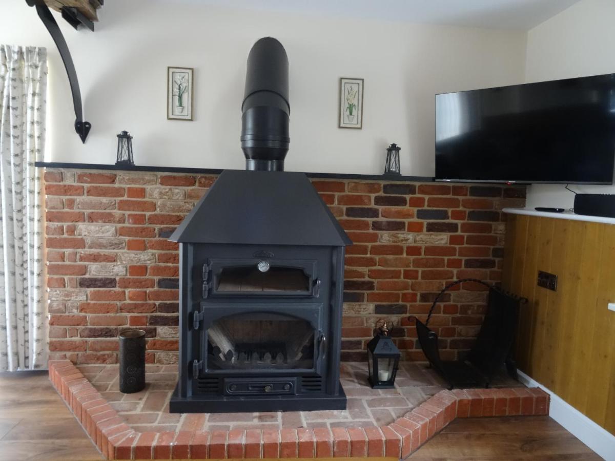 Lowlands Cottage Beccles Extérieur photo