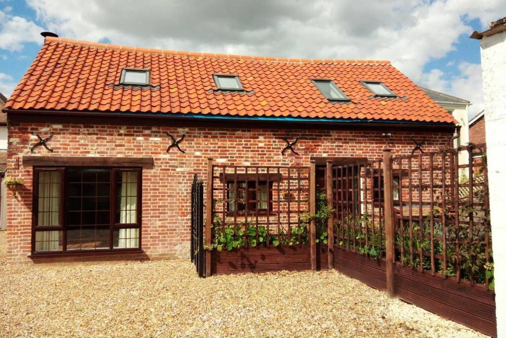 Lowlands Cottage Beccles Extérieur photo