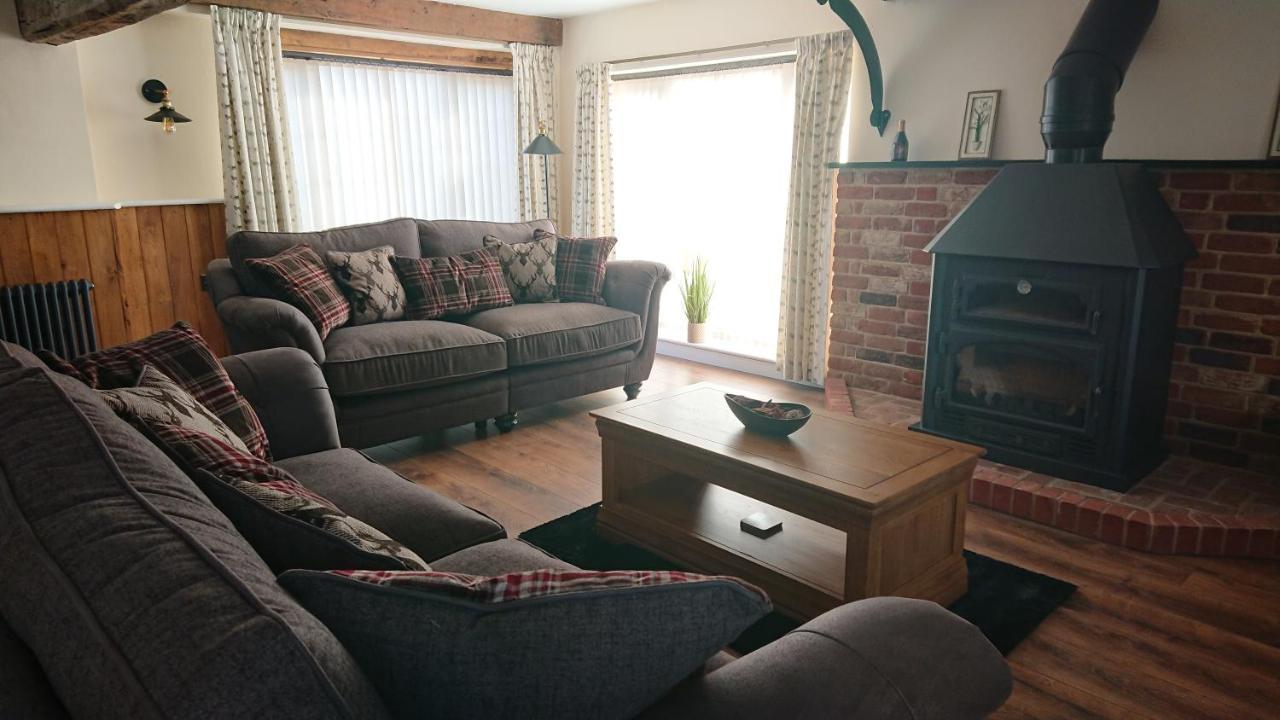 Lowlands Cottage Beccles Extérieur photo