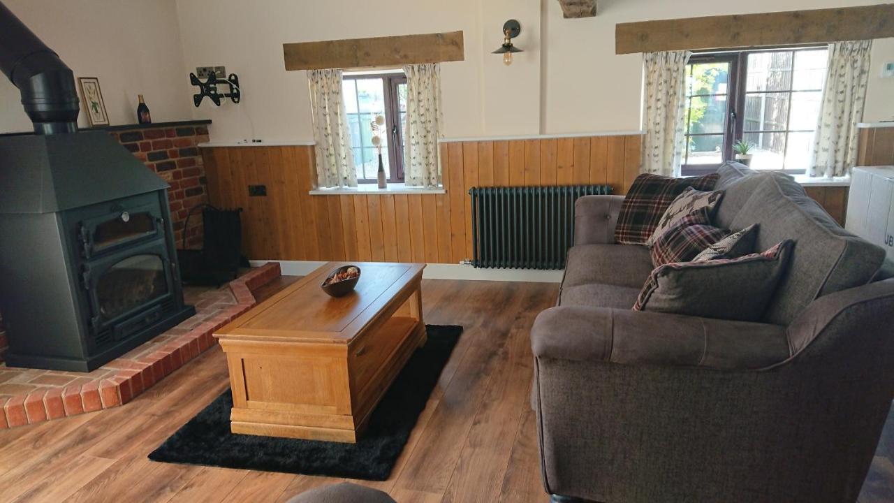 Lowlands Cottage Beccles Extérieur photo